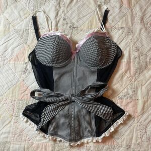 smart and sexy vintage y2k black and white checkered gingham emo corset top 38C